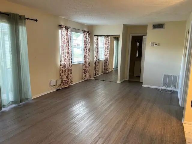 3 of 39 - 145 Lake Evelyn Drive, West Palm Beach, FL