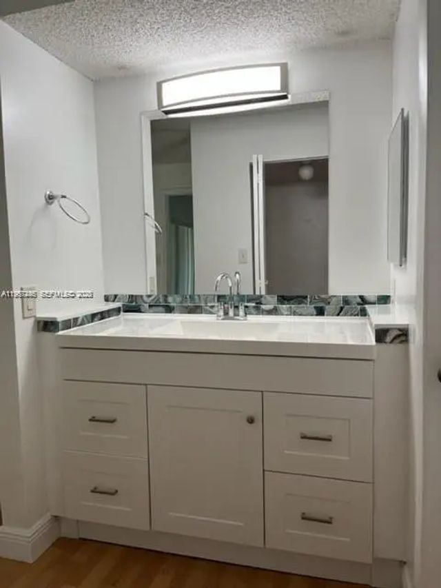 5 of 13 - 14020 Sw 90th Terrace #14020, Miami, FL