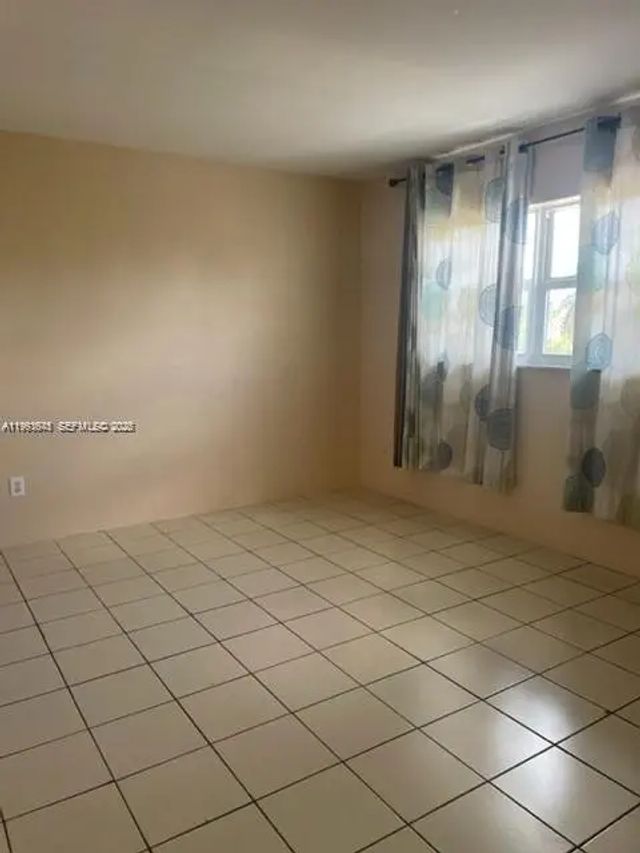 5 of 13 - 1450 Atlantic Shores Boulevard #304, Hallandale Beach, FL