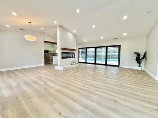 Photo of Listing #R11164863