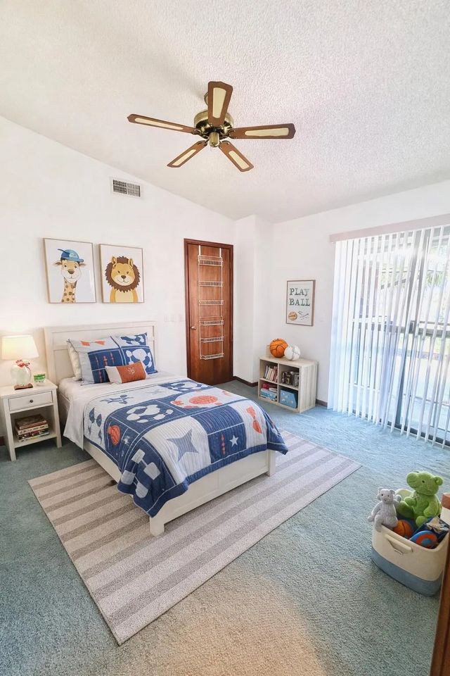 4 of 25 - 604 Se Castle Court #d, Port St. Lucie, FL