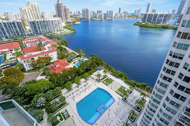 3301 Ne 183 Street #2209, Aventura
