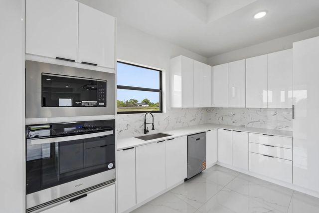 4 of 44 - 9035 W Broad Circle, LaBelle, FL