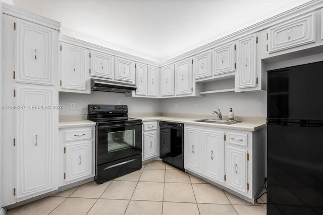3 of 29 - 2861 Somerset Drive #104, Lauderdale Lakes, FL