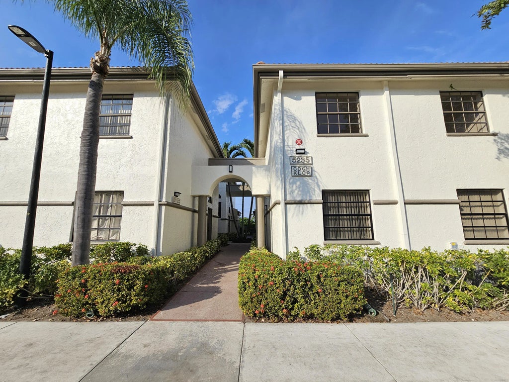 5235 Europa Drive #o, Boynton Beach