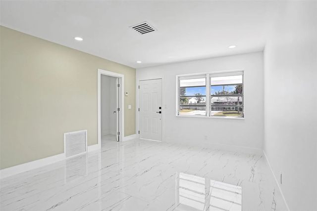 4 of 28 - 1437 Sw 1st Avenue, Deerfield Beach, FL