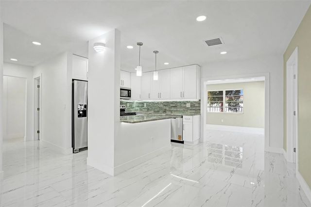 5 of 28 - 1437 Sw 1st Avenue, Deerfield Beach, FL