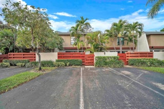 Photo of Listing #F10553900