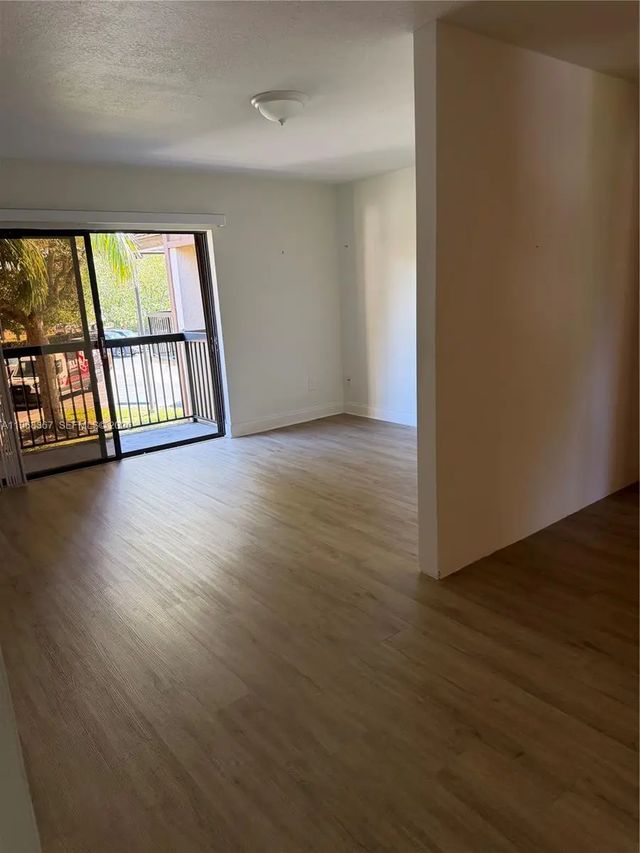 3 of 10 - 7925 Sw 86th Street #923, Miami, FL
