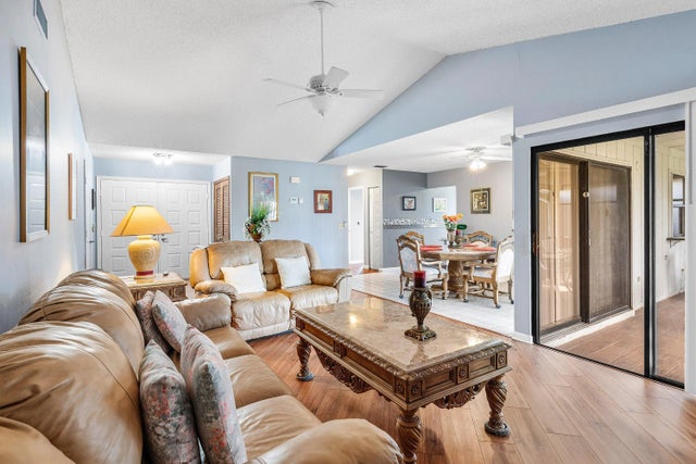 Photo of Listing #R11164994