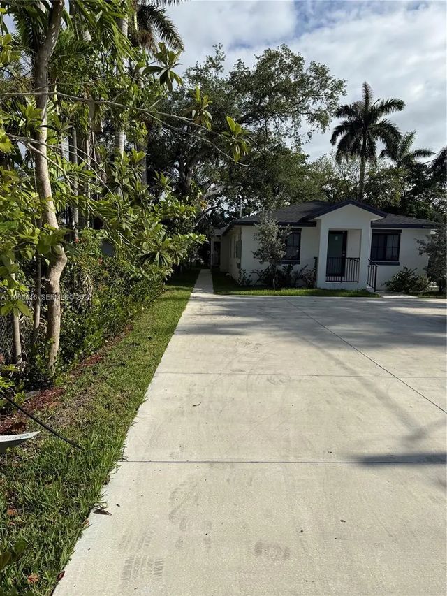 3 of 15 - 210 Sw 3rd Street, Florida City, FL