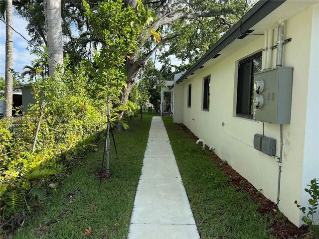 5 of 15 - 210 Sw 3rd Street, Florida City, FL