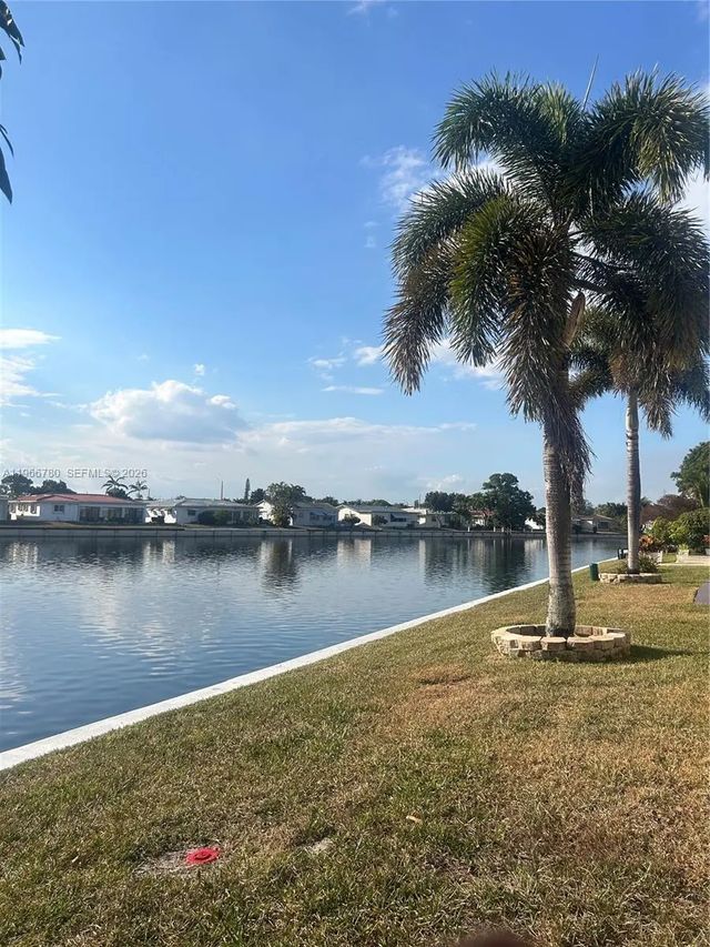5715 Nw 85th Avenue, Tamarac