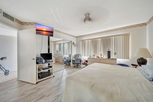 4 of 41 - 1400 Sw 137th Avenue #311f, Pembroke Pines, FL