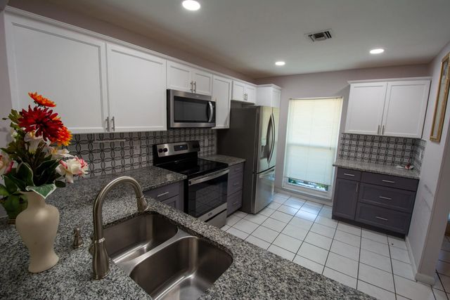 3 of 15 - 325 Colony Lane #b, Fort Pierce, FL