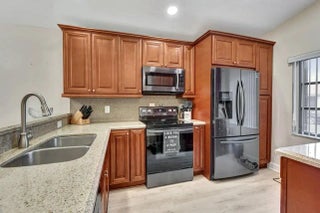 Photo of Listing #R11165072