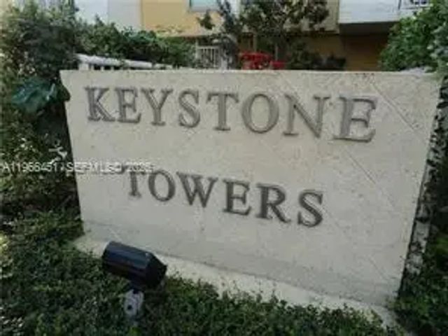 2020 Ne 135th Street #901, North Miami