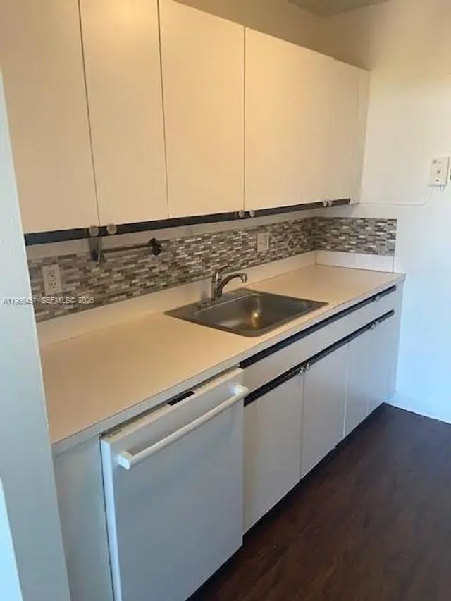 4 of 15 - 2020 Ne 135th Street #901, North Miami, FL