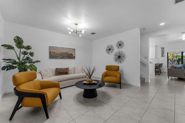 4 of 38 - 514 Ne 12th Street, Florida City, FL