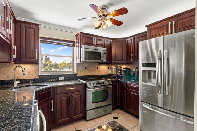 4 of 16 - 3580 S Ocean Boulevard #2a, South Palm Beach, FL