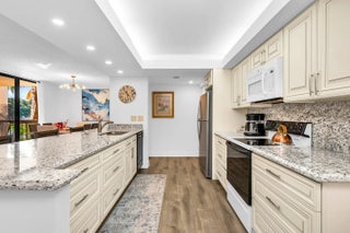 Photo of Listing #R11165167