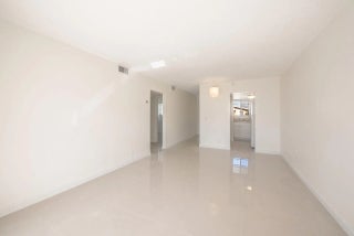 Photo of Listing #R11165171