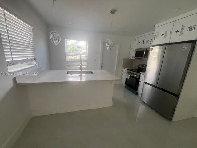 3 of 24 - 361 Nw 16th Street, Pompano Beach, FL