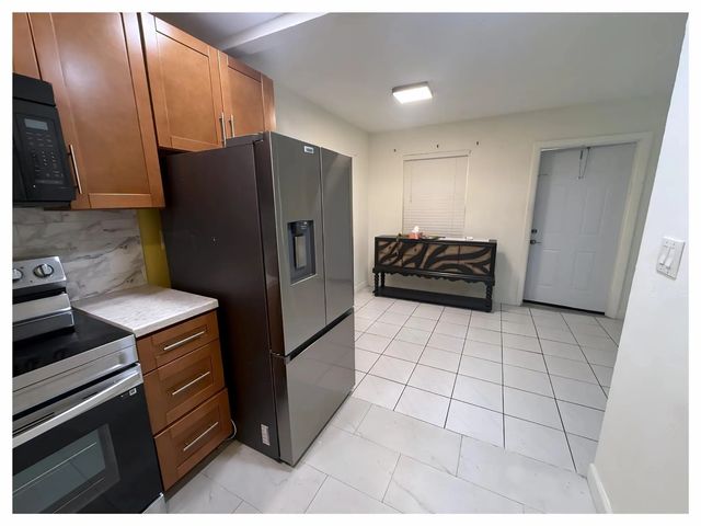 5 of 21 - 3071 Nw 47th Terrace #319, Lauderdale Lakes, FL