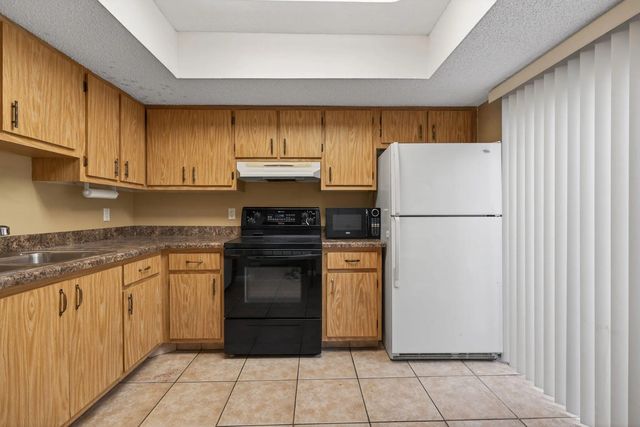 3 of 54 - 707 Stonewood Court #19c, Jupiter, FL