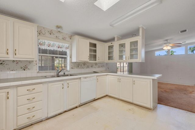 3 of 27 - 8142 Meadowlark Lane, Port St. Lucie, FL