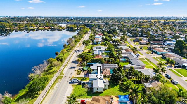 2 of 36 - 5160 Lake Osborne Drive, Lake Worth, FL