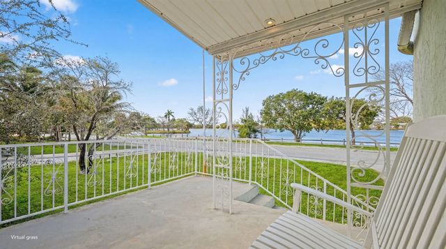 5 of 36 - 5160 Lake Osborne Drive, Lake Worth, FL