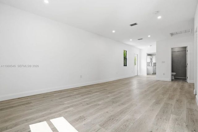 2 of 31 - 4237 Sw 7th Street, Miami, FL