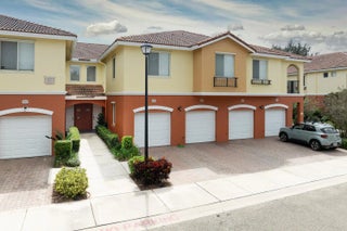 Photo of Listing #R11165300