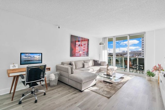 5 of 32 - 19380 Collins Avenue #523, Sunny Isles Beach, FL