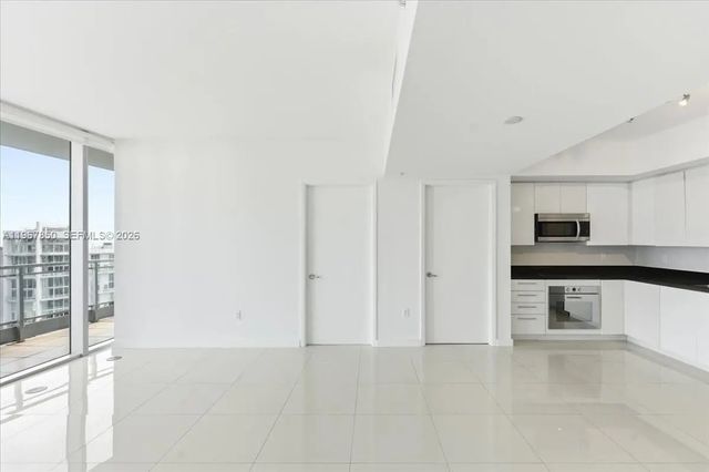 92 Sw 3rd Street #3804, Miami