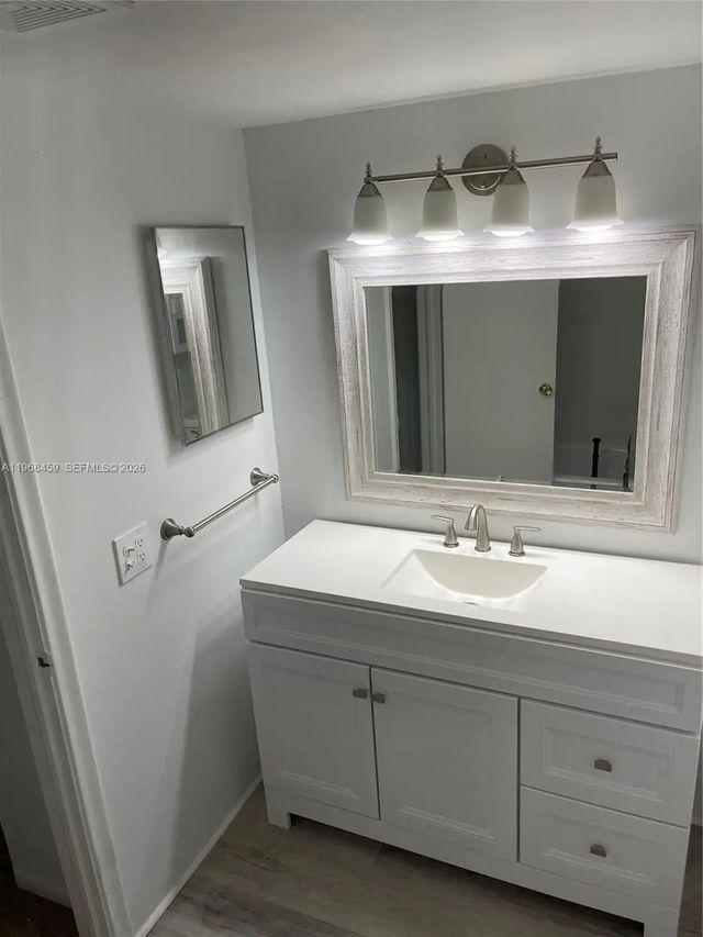 2251 Nw 48th Terrace #215, Lauderhill