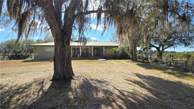 1209 County Rd 78, LaBelle