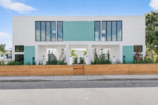 Photo of Listing #R11165338