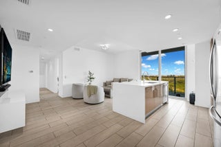 Photo of Listing #F10552009