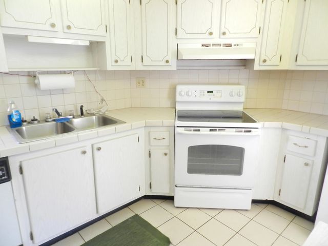 4 of 21 - 4 Greenway Village  N #107, Royal Palm Beach, FL