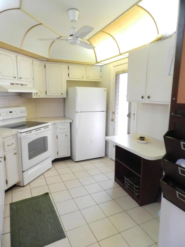 5 of 21 - 4 Greenway Village  N #107, Royal Palm Beach, FL