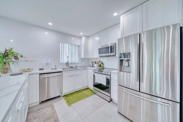4 of 65 - 2841 Sw 24th Terrace, Miami, FL