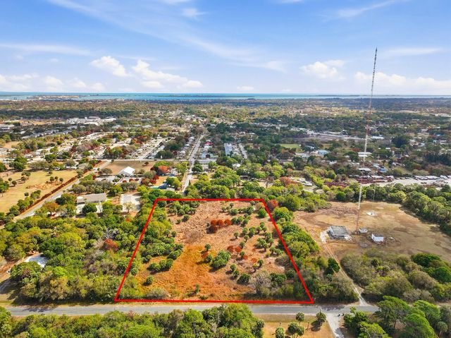 3 of 13 - 1038 37th S Street, Fort Pierce, FL