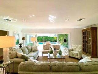 Photo of Listing #R11165410