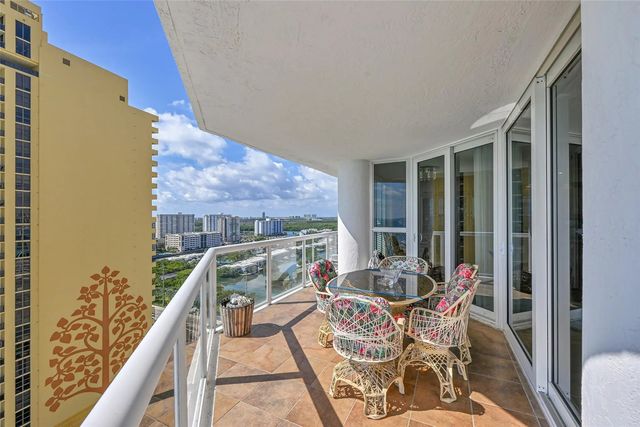 4 of 53 - 16425 Collins Avenue #2011, Sunny Isles Beach, FL