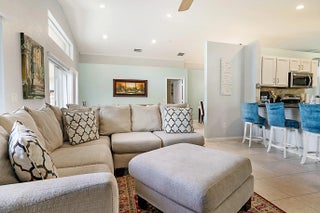 Photo of Listing #R11165453