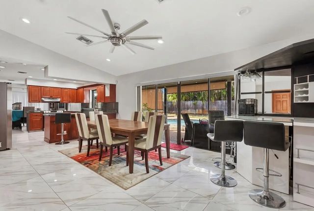4 of 14 - 1280 Nw 114th Avenue, Coral Springs, FL