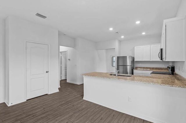 5 of 17 - 5604 Sunset Boulevard, Fort Pierce, FL