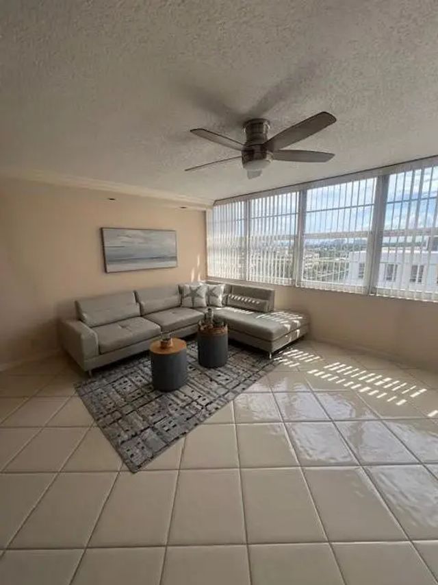4 of 12 - 1160 N Federal Highway #1118, Fort Lauderdale, FL